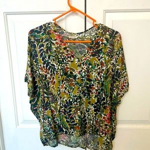 Jodifl blouse size small. Floral, green, super cute.